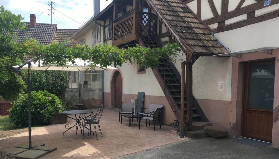 Patio, Facade/entrance