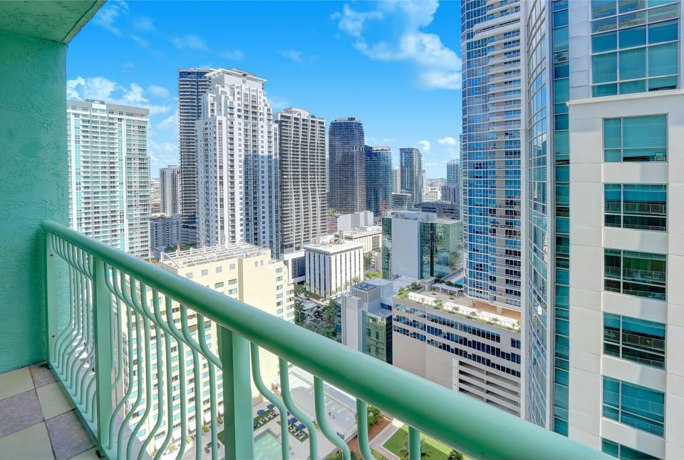Balcony/Terrace, City view, Street view