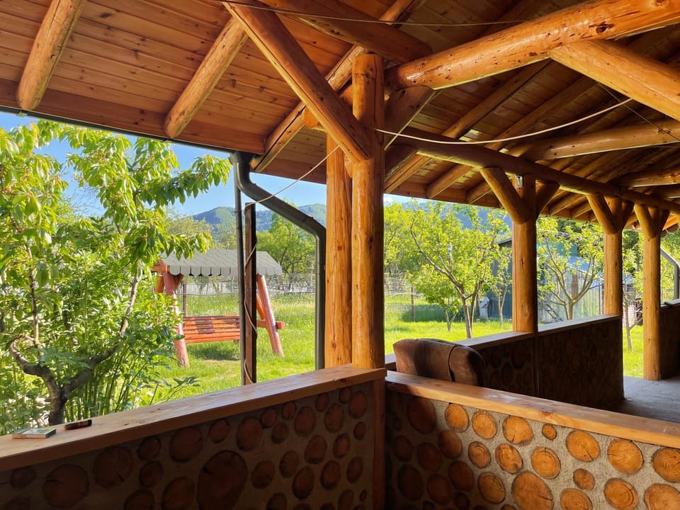 Pensiunea Colț de Rai Bed and Breakfast in Romania