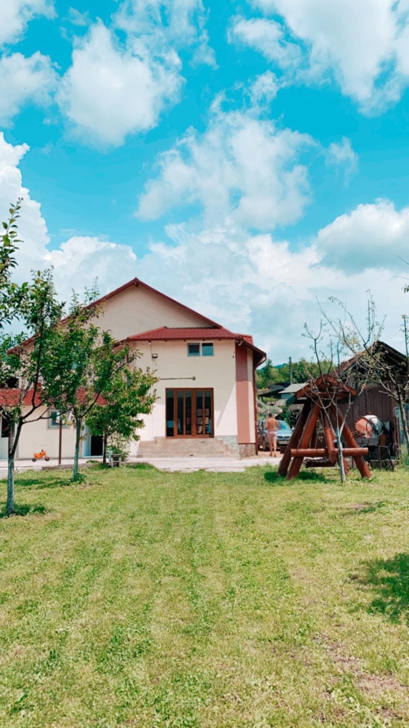 Pensiunea Colț de Rai Bed and Breakfast in Romania