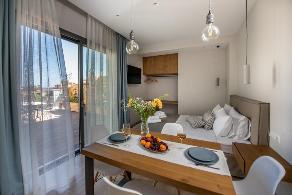 Dining area, Bedroom