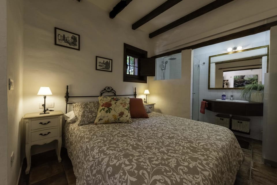 Bathroom, Bedroom