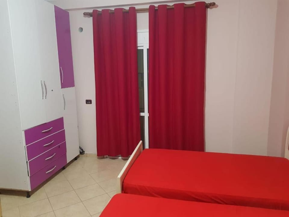 BIG SEASIDE APARTMENT Apartment in Vlorë