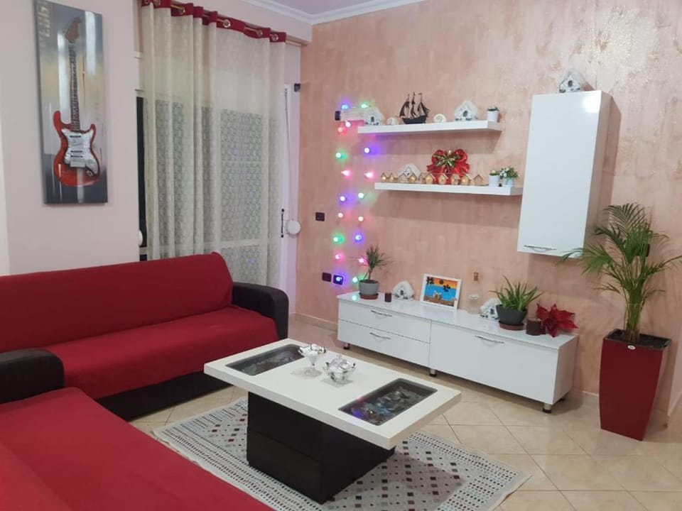 BIG SEASIDE APARTMENT Apartment in Vlorë