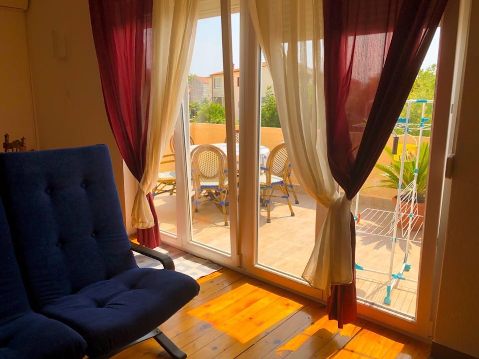 Living room, Seating area, Garden view