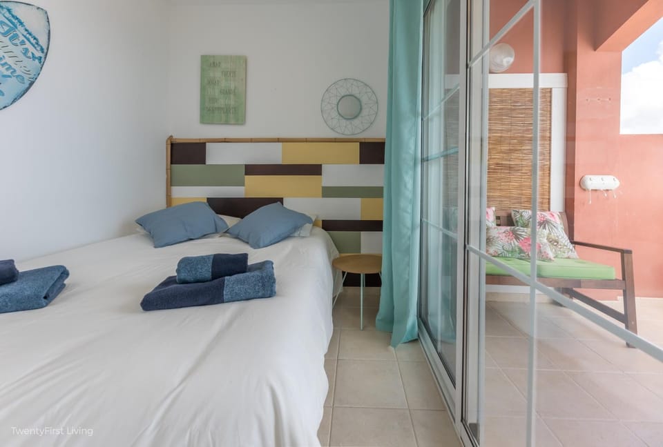 Residence Playa Paraiso with Ocean View - Cobalt Flat Apartment in Fuerteventura