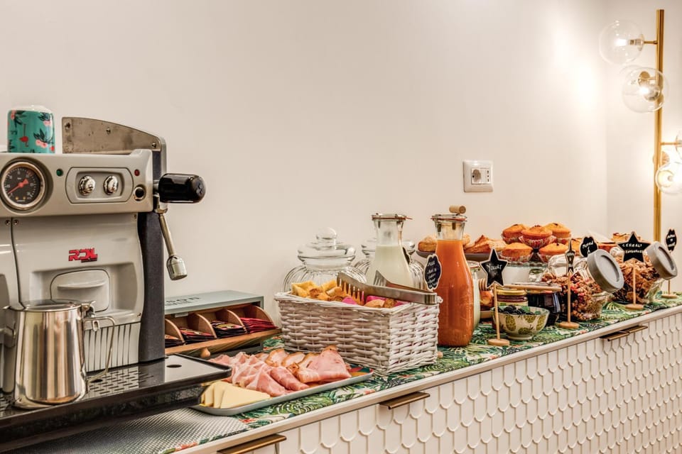 Breakfast, Continental breakfast, Buffet breakfast