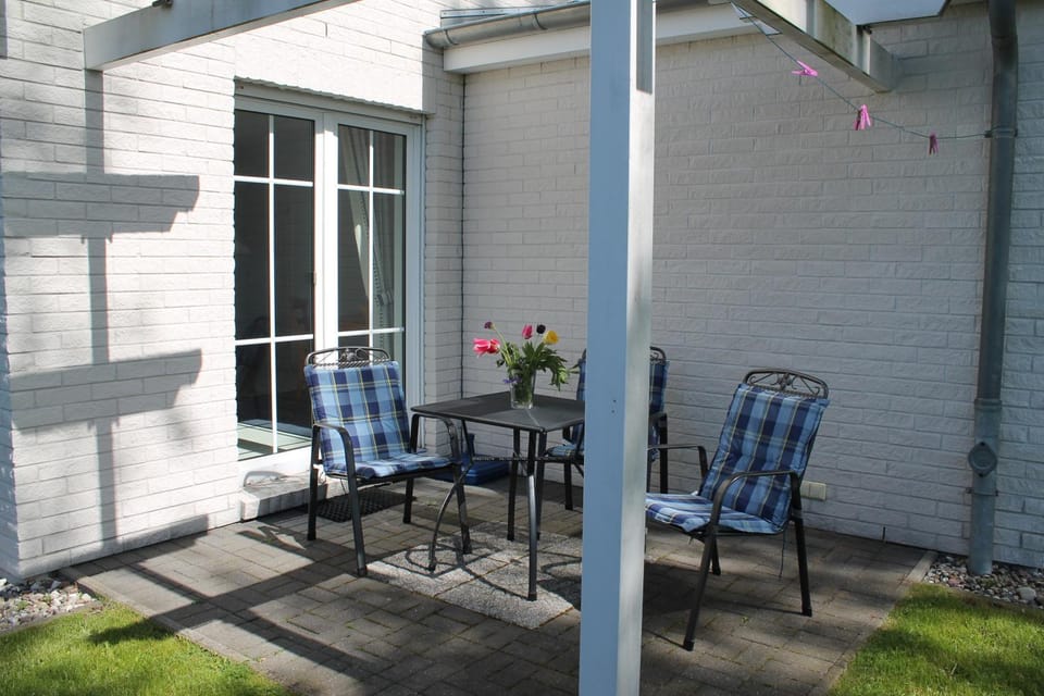 Am Ostseestrand 1 Apartment in Zingst