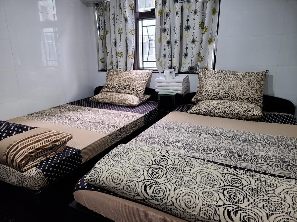 Bedroom, Family