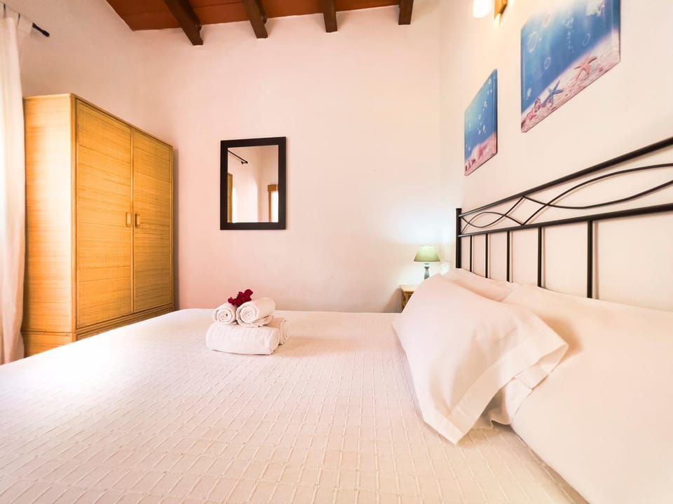 Bed, Bedroom, wardrobe
