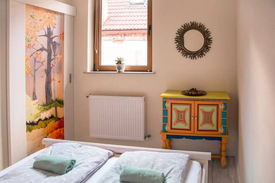 Seek and Hide - Little Emma's Hideaway Apartment in Brasov