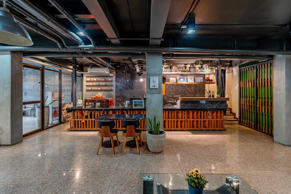 7 Days Premium Hotel at Icon Siam Station - No Parking Hotel in Bangkok