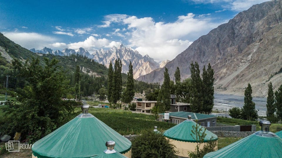 Roomy Yurts, Gulmit Hunza Luxury tent in Pakistan