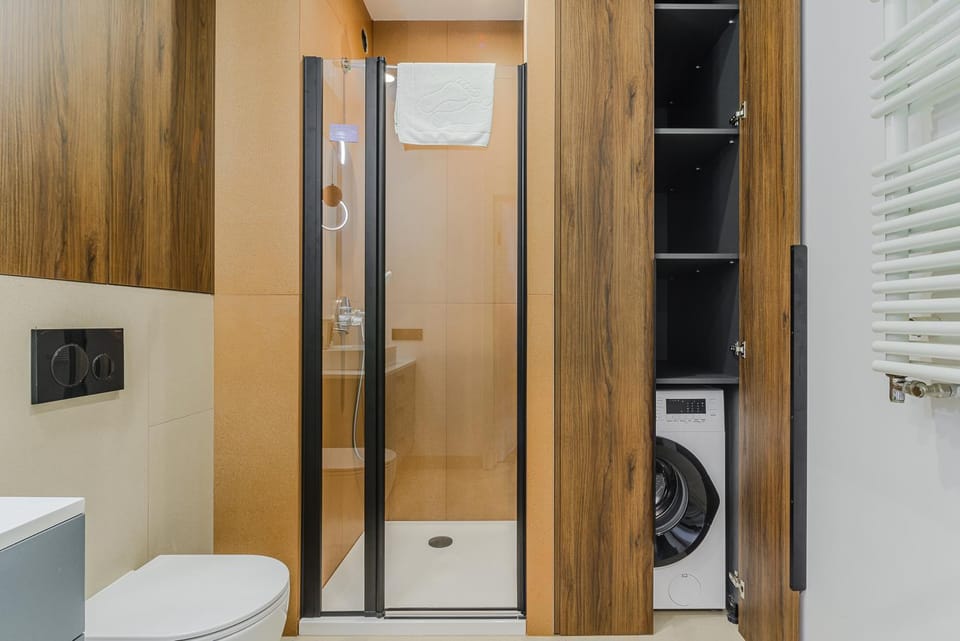 Shower, Toilet, Bathroom, washing machine