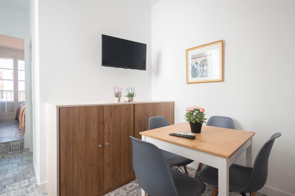 TV and multimedia, Dining area