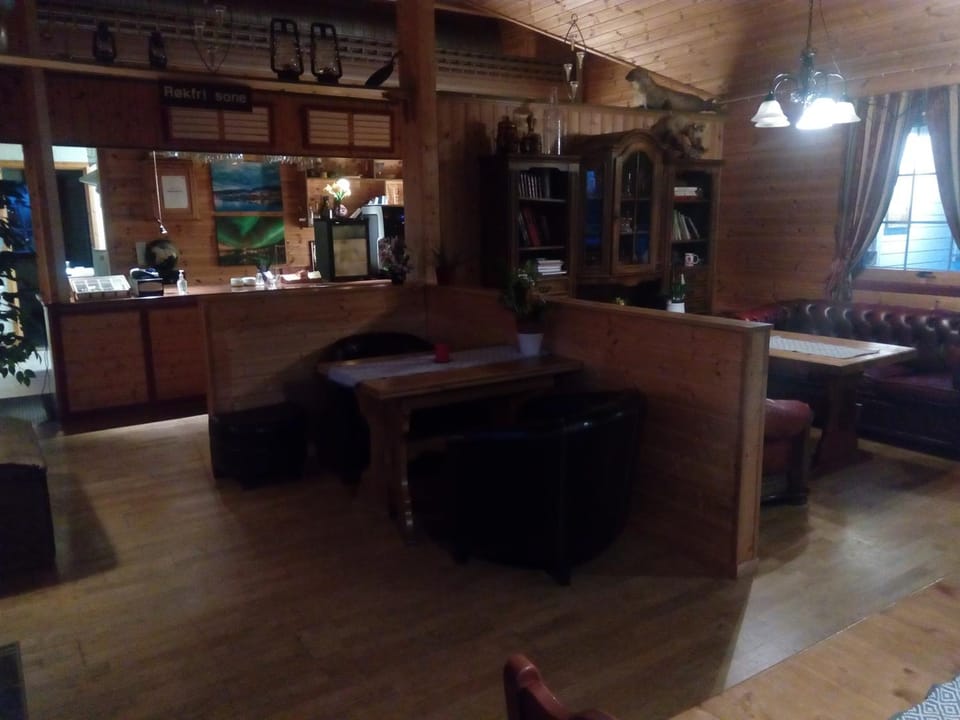 Dalselv hotell nå bare rom og frokost, innsjekk fra kl 18 Bed and Breakfast in Nordland, Norway