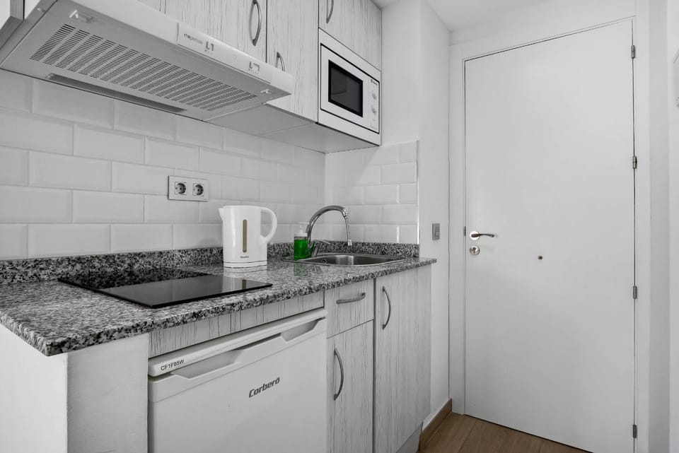 Carihuela Palace 417 By IVI Real Estate Apartment in Torremolinos