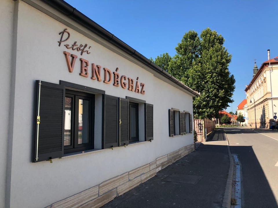 Petőfi Vendégház Bed and Breakfast in Hungary