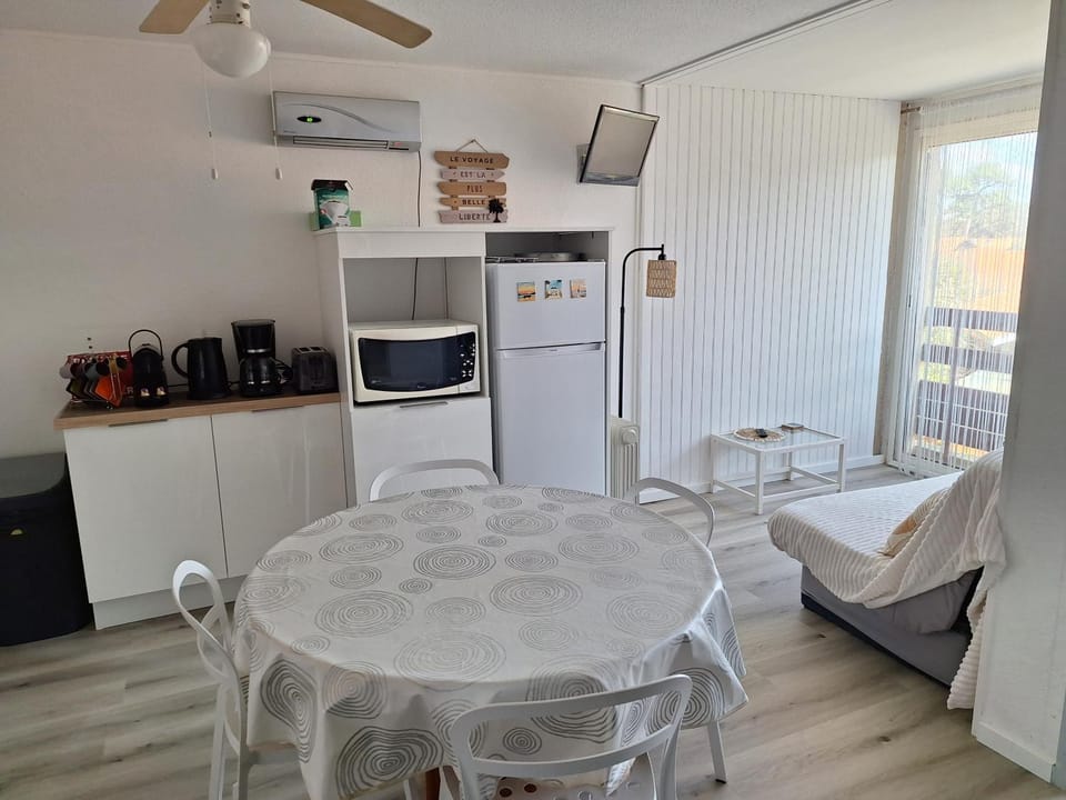 appartement T2bis idealement situé au bord du lac marin de Vieux Boucau Apartment in Vieux-Boucau-les-Bains