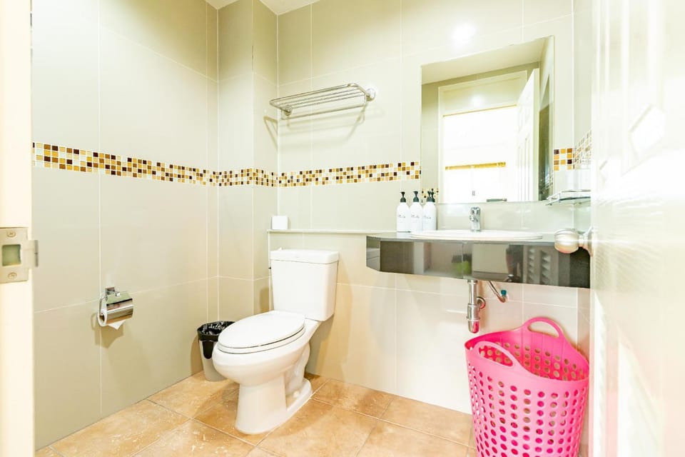 Toilet, Bathroom