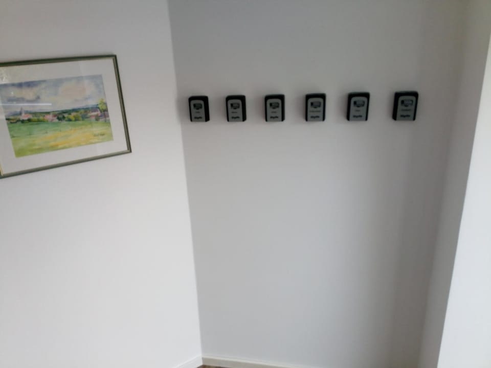 Facade/entrance, microwave