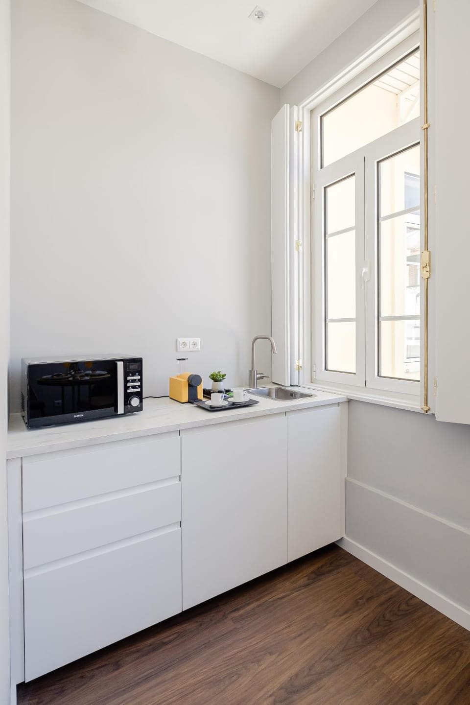 Plaza-Charming GuestHouse Bed and Breakfast in Porto