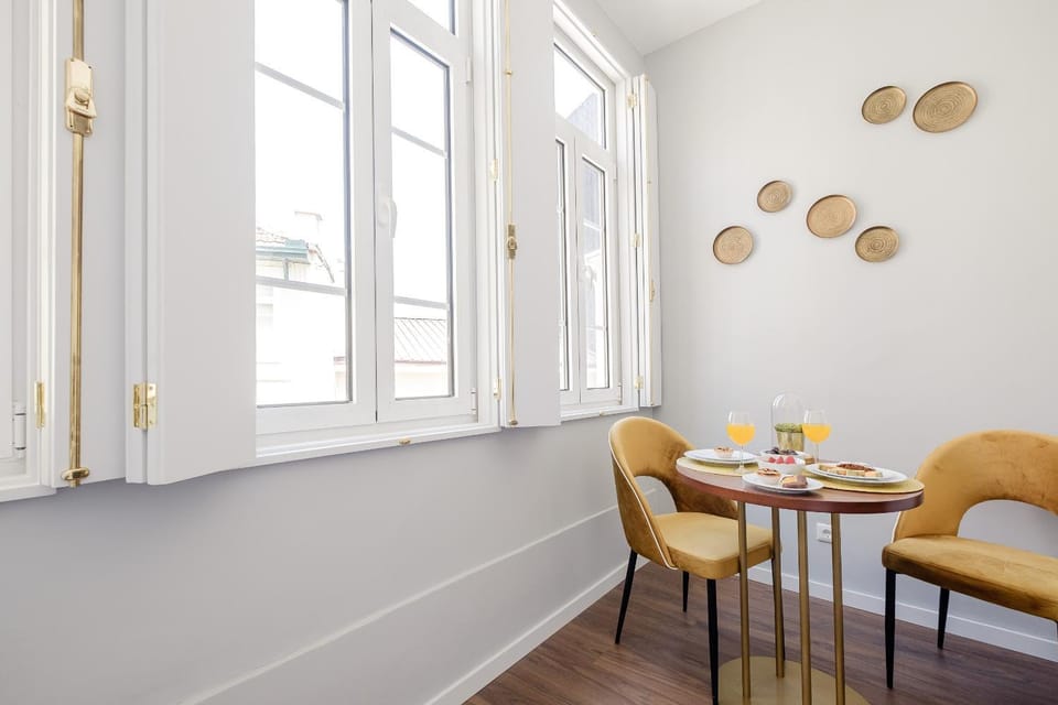 Plaza-Charming GuestHouse Bed and Breakfast in Porto