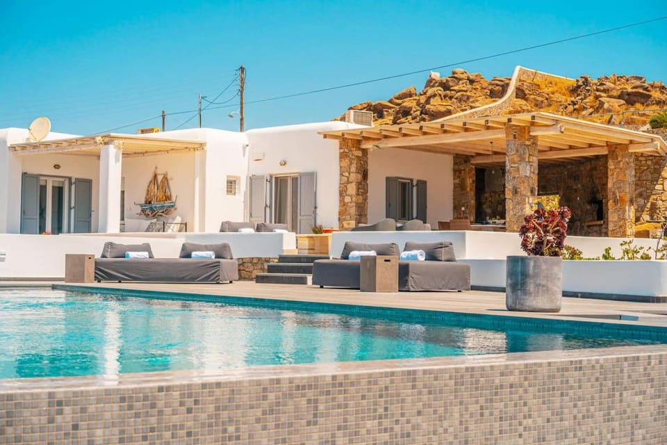 Property building, Swimming pool, Swimming pool