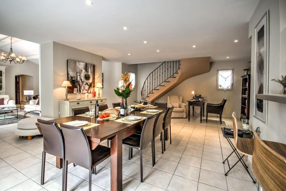 Mas Santoline Villa in Provence-Alpes-Côte d'Azur