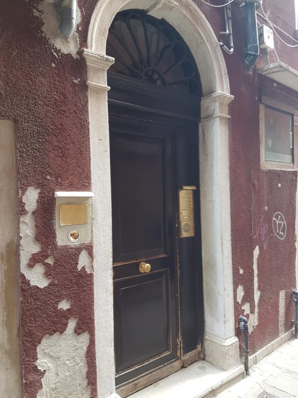 Facade/entrance