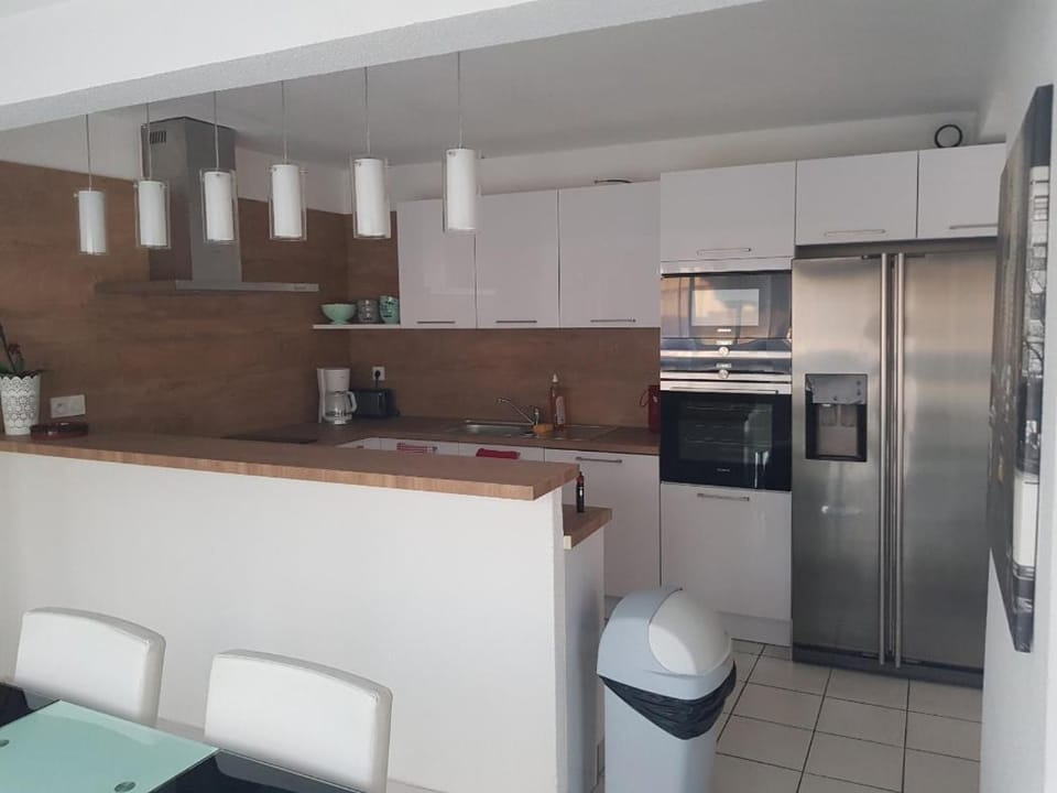 Kitchen or kitchenette, Kitchen or kitchenette