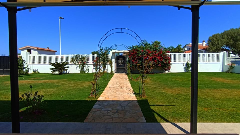 Property building, Garden, Garden view