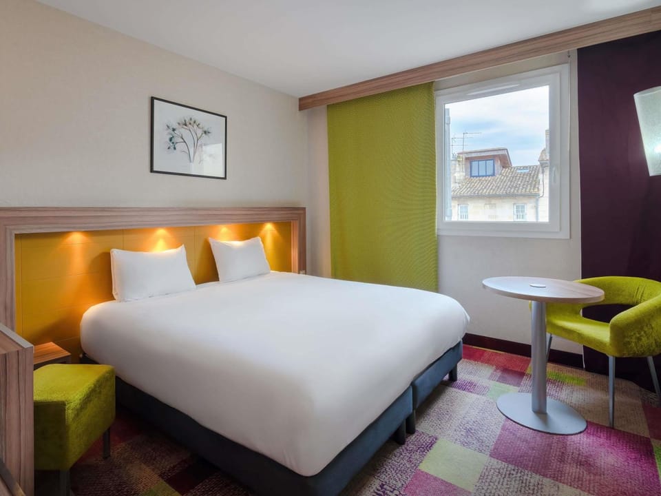 Bed, Bedroom, internet