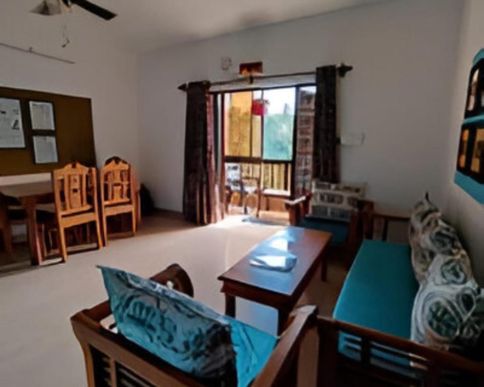 Living room, Photo of the whole room, Seating area, Dining area