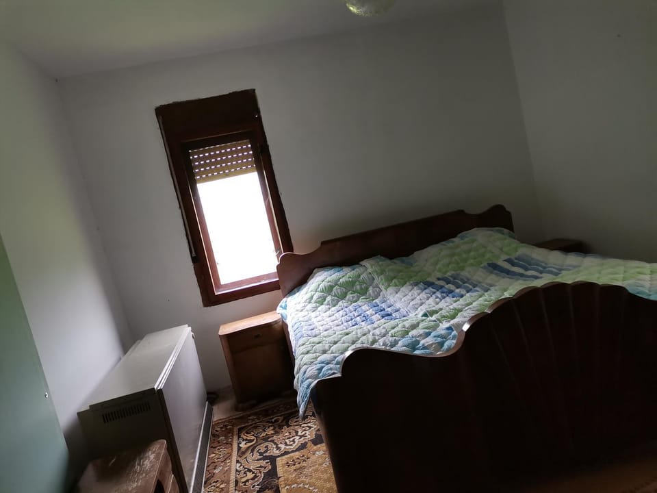 Zavojsko jezero Pirot - smestaj Manic Country House in Serbia