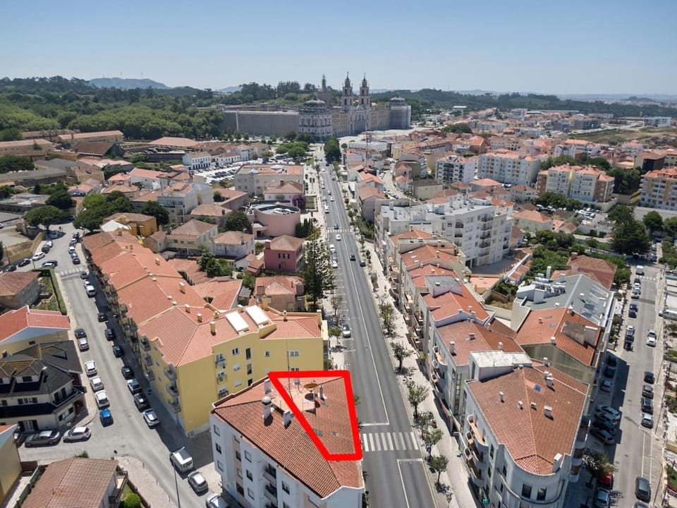 Property building, Bird's eye view, City view, Location