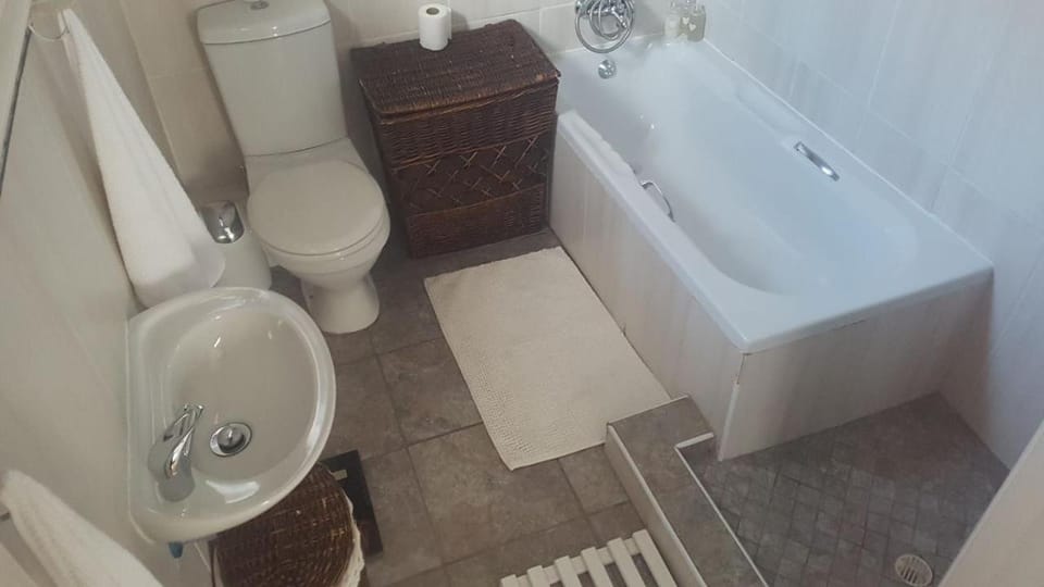 Strand Holiday Cottage Apartment in Cape Town