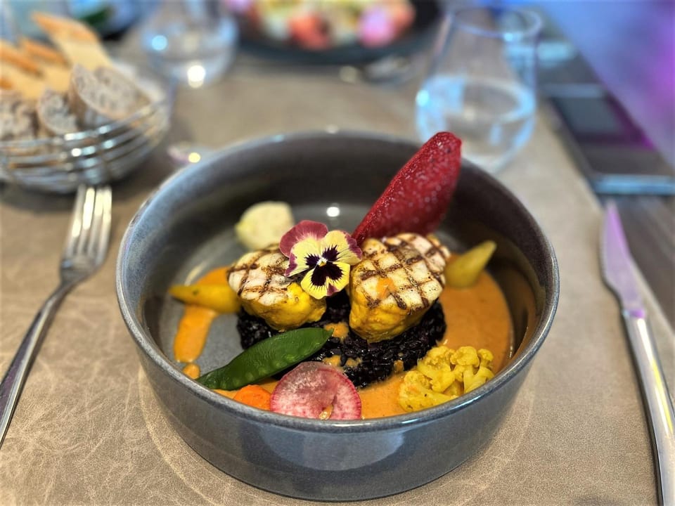 Restaurant/places to eat, Food, Lunch, Lunch, Dinner, Dinner