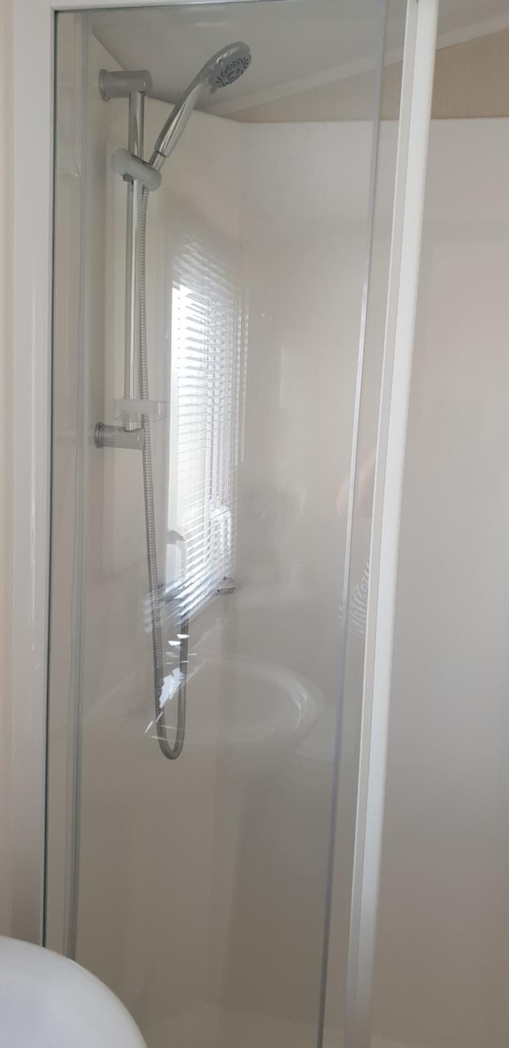 dees hot tub breaks tattershall lakes The Ramparts 20 House in Tattershall