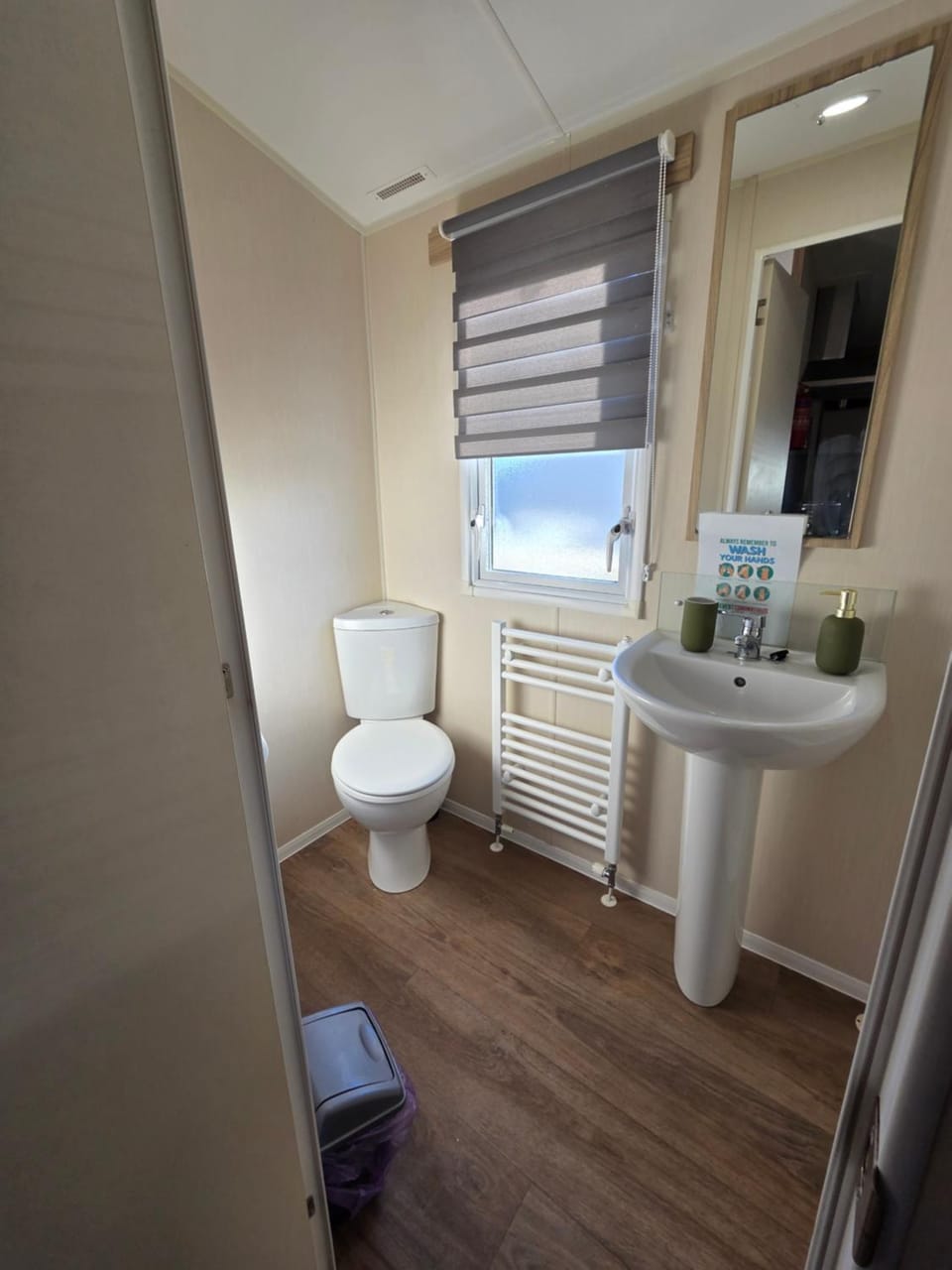 dees hot tub breaks tattershall lakes The Ramparts 20 House in Tattershall
