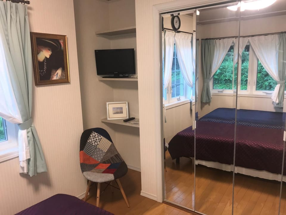 TV and multimedia, Photo of the whole room