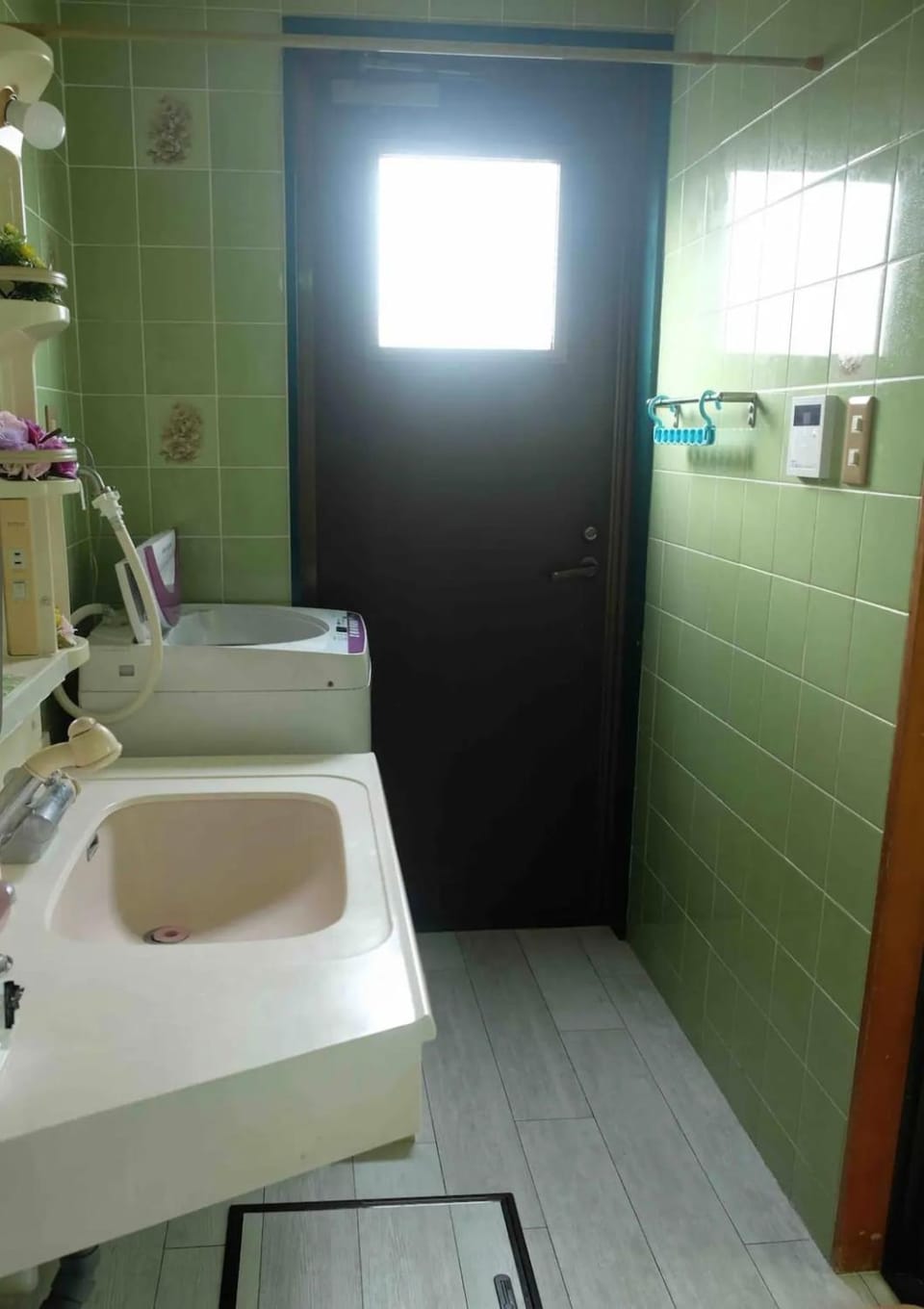 那霸市國際通大街黃金地段白銀公寓三室一廳 Apartment in Naha
