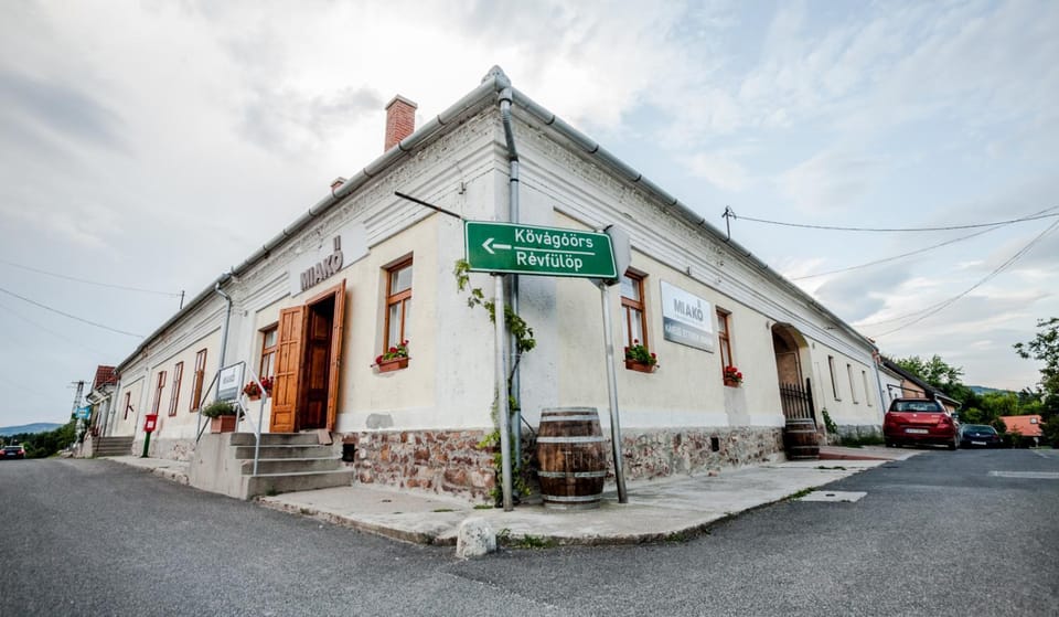 Property building, Restaurant/places to eat, Facade/entrance