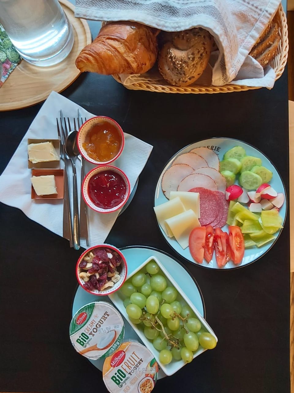 Breakfast, Lunch, Drinks