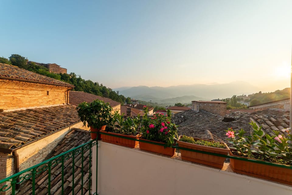 Balcony/Terrace, Mountain view, Sunset