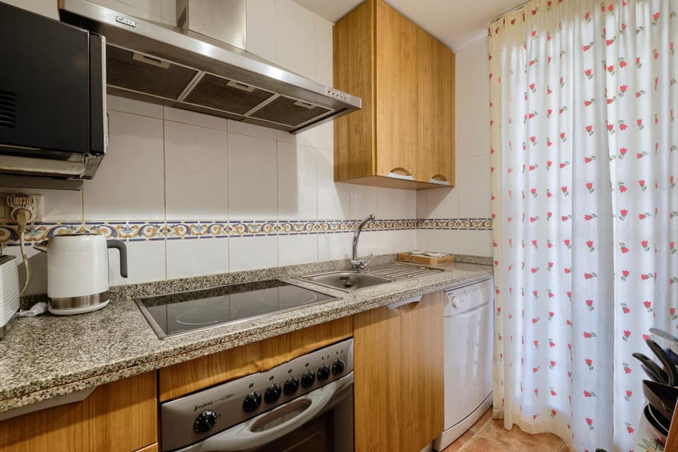 Playa Alicate, 2 Bedroom Beach Apartment Apartment in Marbella