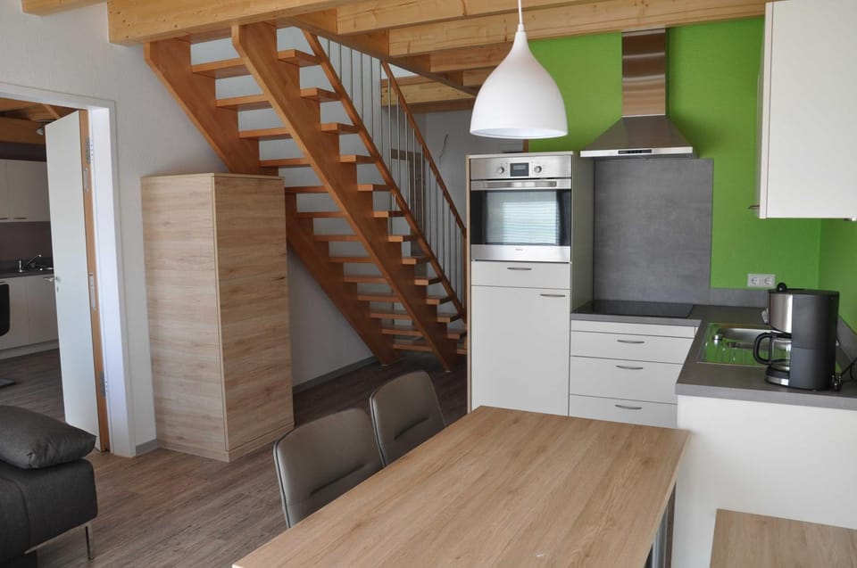 Kitchen or kitchenette, Seating area, Dining area