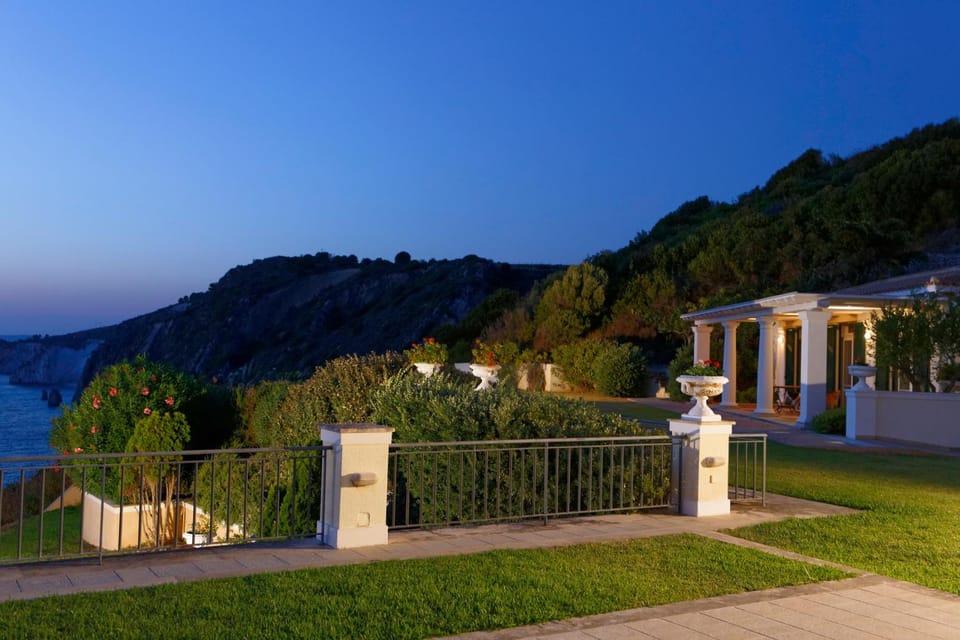 Facade/entrance, Garden