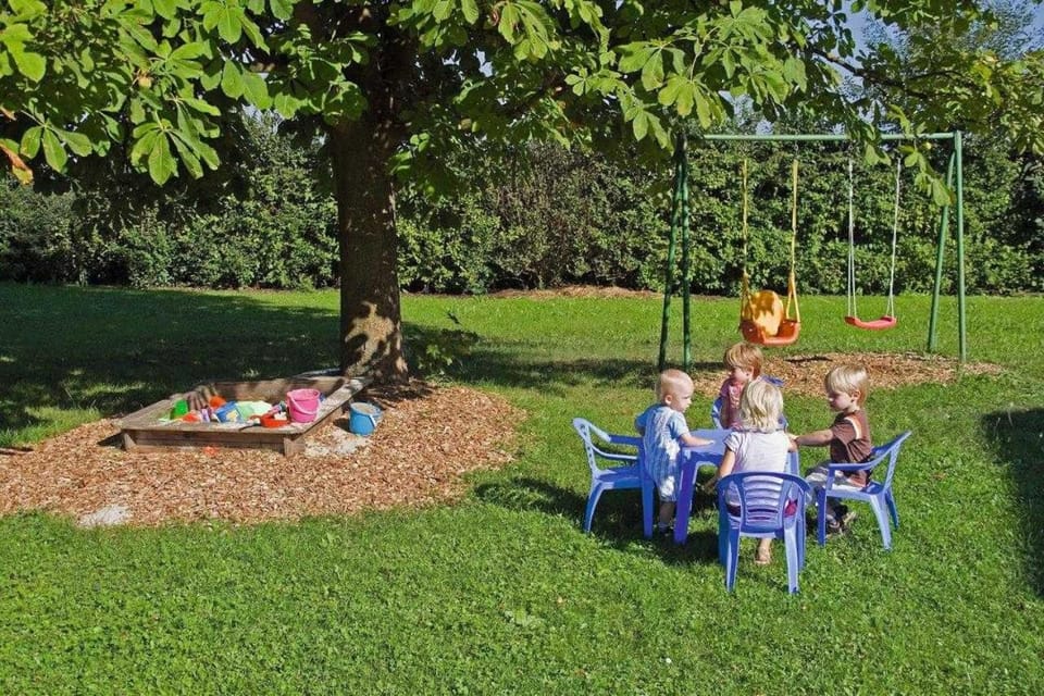 Garden, children, Family