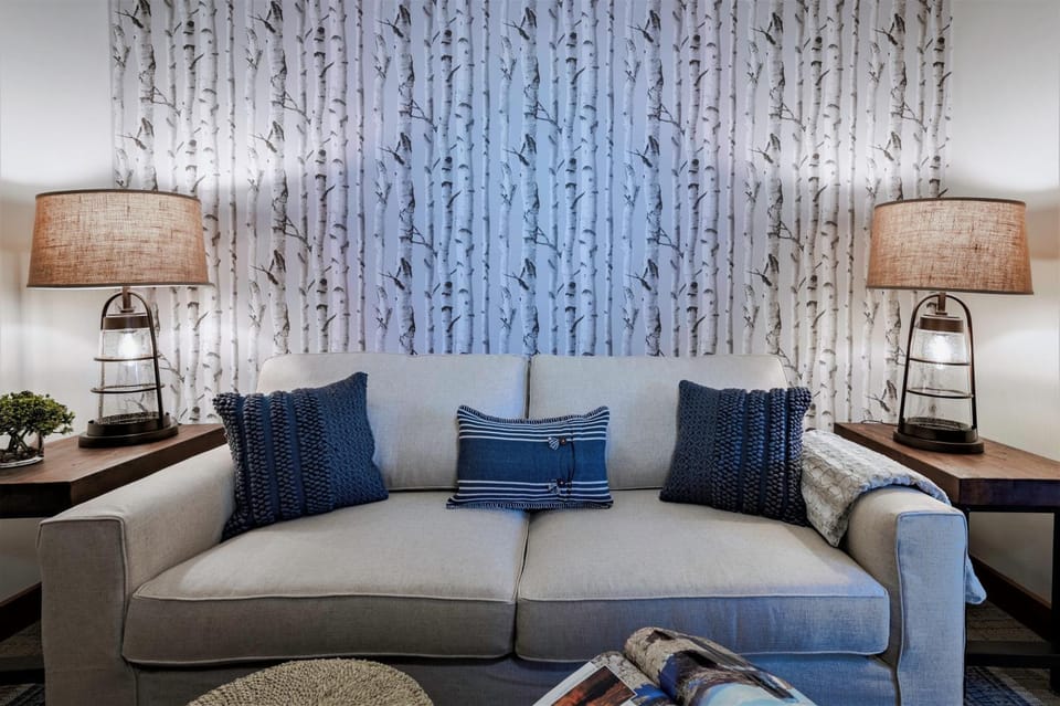 Luxury Two Bedroom Residence Steps From Heavenly Village Condo Apartment in Stateline